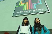 Ayako Higuchi a Phansachon Buapum chodí od loňska na Střední pedagogickou školu v Mostě. Brzy odjedou.