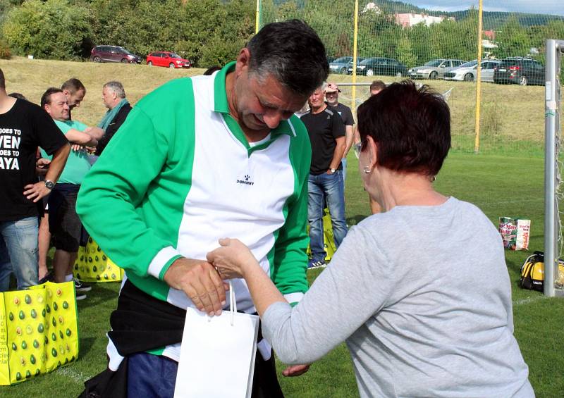 Bývalí fotbalisté hráli v Litvínově na Lomské už 8. ročník memoriálu V. Žaloudka.