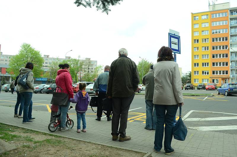 Kvůli rekonstrukci křižovatky ulic Topolová - Zd. Štěpánka - Lipová se změnil dopravní režim v části Mostu.