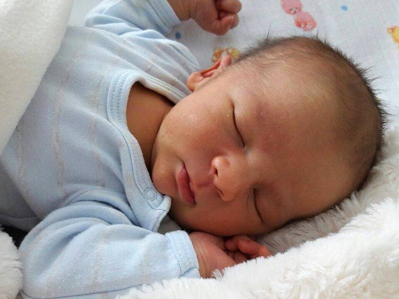 Jakub Veselý z Litvínova se narodil mamince Lucii Kostečkové 27. ledna 2017 v 16.00 hodin. Měřil 52 cm a vážil 3,69 kilogramu.