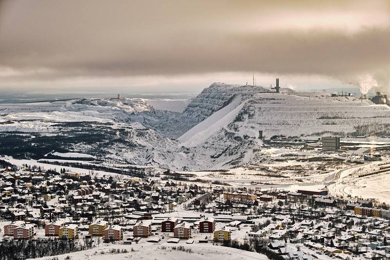 Švédské hornické město Kiruna má podobný osud jako Most