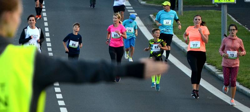 Běžecká show Night Run Most 2017.