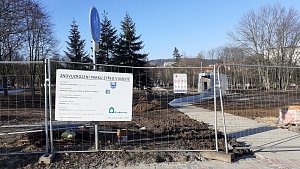 Rekonstrukce parku Střed v Mostě, situace v pondělí 8. ledna.
