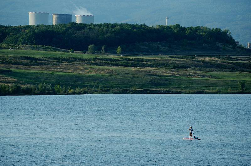 Jezero Most se stalo vyhledávaným místem ihned po svém oficiálním zpřístupnění