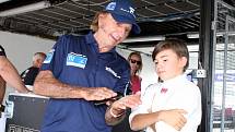 Emerson Fittipaldi se svým synem na mosteckém autodromu.