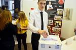 Studentské volby se ve středu 4. října konaly v Soukromé hotelové škole Bukaschool v Mostě