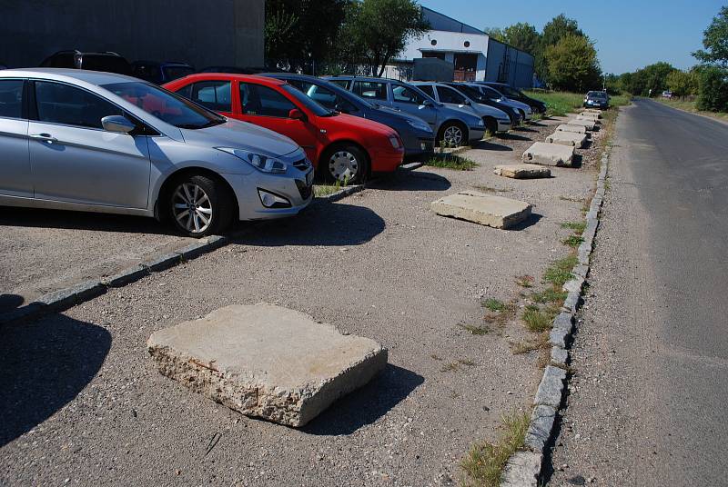 Velebudice jsou místní část Mostu. Kdysi to byla vesnička, ale zanikla. Dnes je to zóna pro podnikání, služby a vzdělávání.