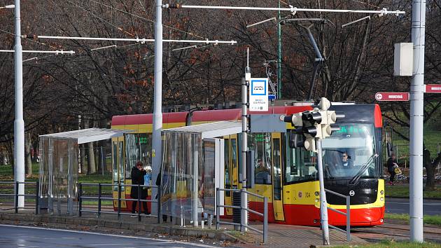 Tramvajová trať na třídě Budovatelů v Mostě.