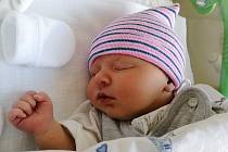 Adéla Fousková se narodila 16.prosince 2021 ve 22.23 hodin v Ústí nad Labem mamince Lucii Fouskové. Měřila 50 cm, vážila 3,450 kilogramu.