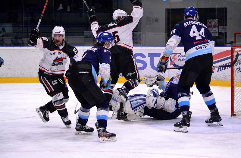 Most opouští play off po domácí prohře s Chomutovem 3:5.