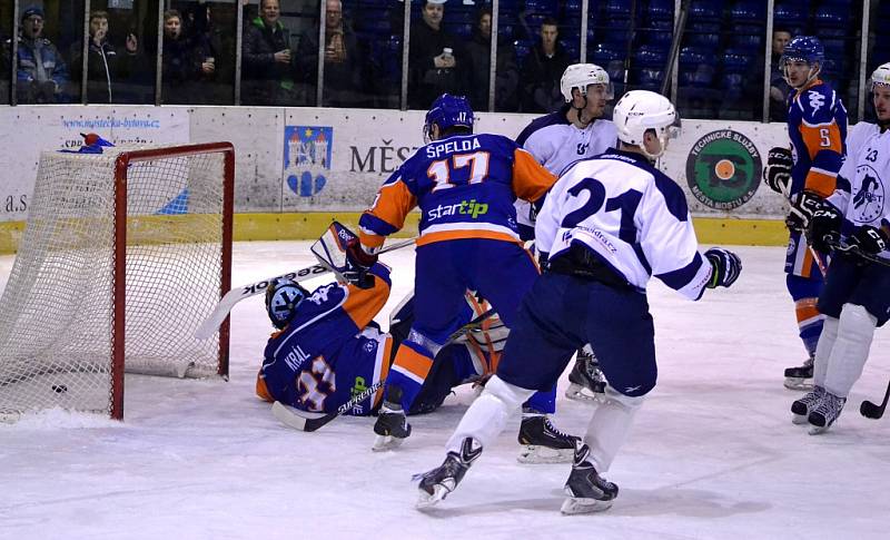 Severočeské derby HC Most (v bílém) versus Litoměřice.