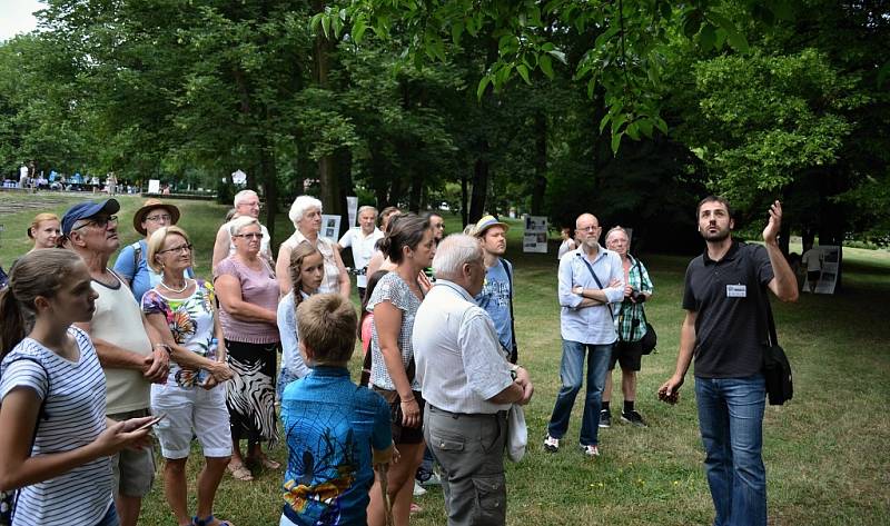 Zahradní slavnost v mosteckém parku Střed