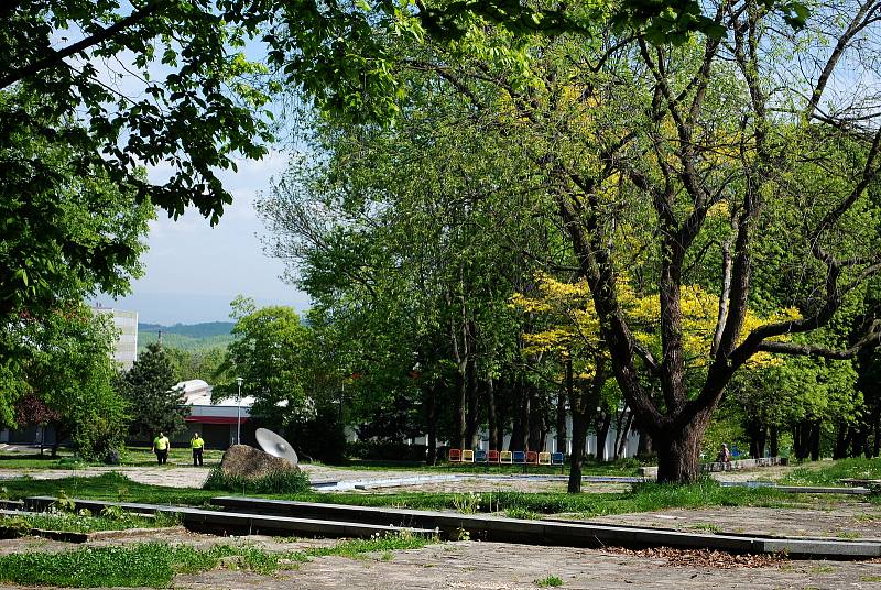 Park Střed v Mostě, květen 2022.
