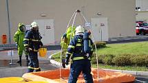 Cvičení hasičů v Knauf Insulation při úniku čpavku