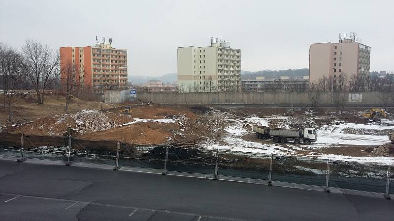 Začala výstavba nového sportovně - nákupního centra v Teplicích, které bude situováno na ploše po bývalém zimním stadionu.