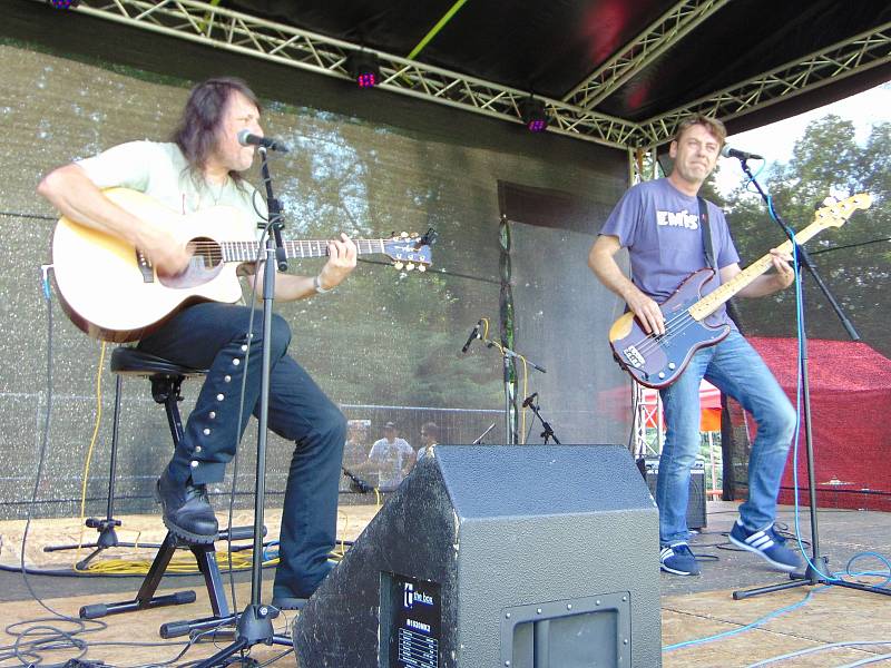 Premiérový ročník festivalu Rock u rybníka v Proboštově se vydařil.