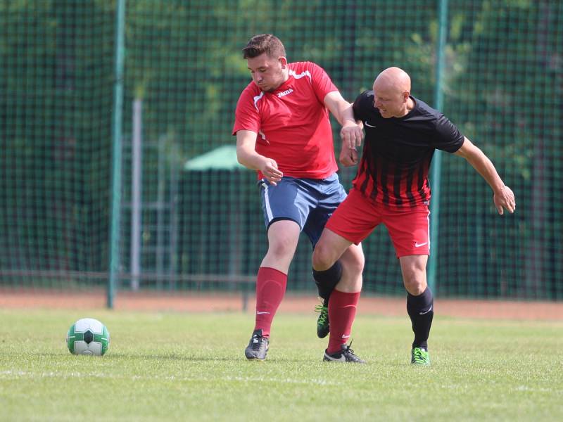 Hrob (v červeném) - Liběšice 4:0