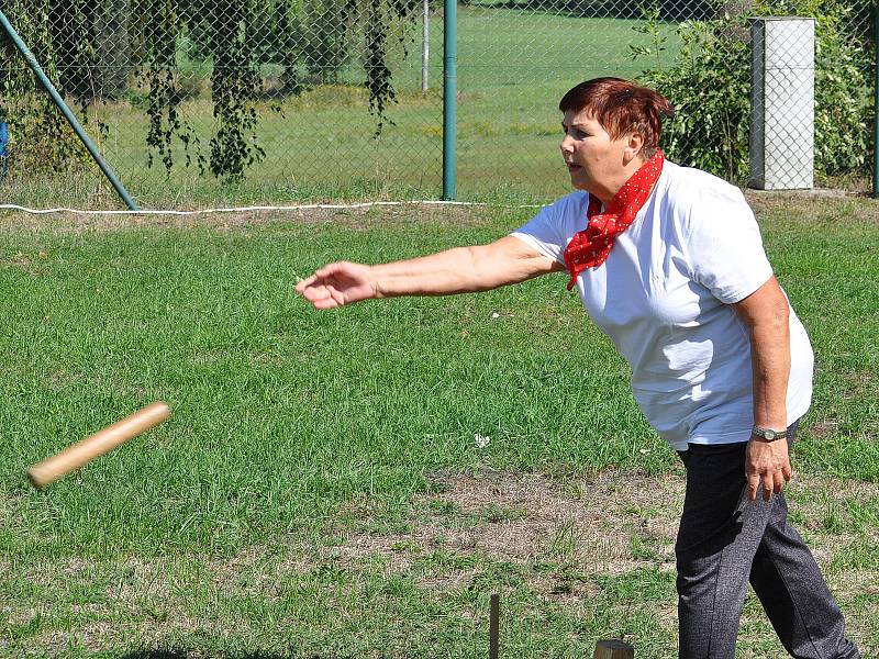 Na hřišti v Ohníči se konal Den netradičních sportů. Záštitu převzalo Regionální centrum Sportu pro všechny Teplice.