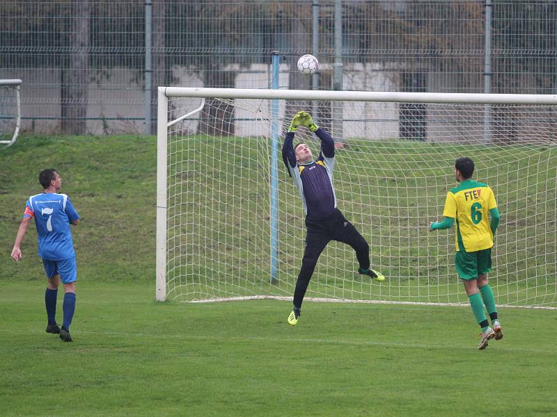 Duchcov (v modrém) - Postoloprty 3:1