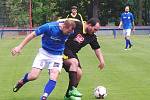 TJ Proboštov B (v modrých dresech) - Sokol Bořislav 11:1. Fotbalisté proboštovského "béčka" si s předstihem zajistili prvenství ve skupině A okresního přeboru.