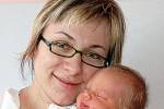 Mamince Michaele Sinčákové z Teplic se v ústecké porodnici 19. dubna v 8.55 hod. narodila dcera Mia Sinčáková. Měřila 57 cm a vážila 4,45 kg.