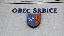 Obec Srbice.