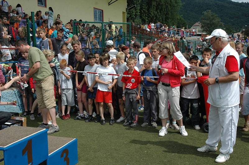 Sportovní školní hry obsadily stadion v Krupce