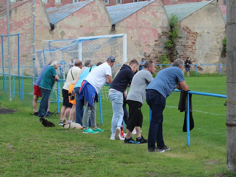 Oldřichov - Proboštov (v bílém)