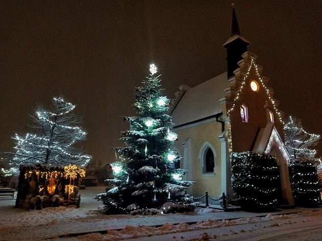 Vánoční strom a výzdoba v Srbicích