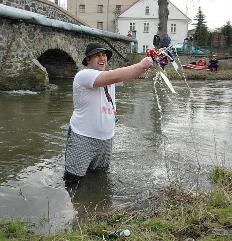 Zahájení vodácké sezony, řeka Bílina