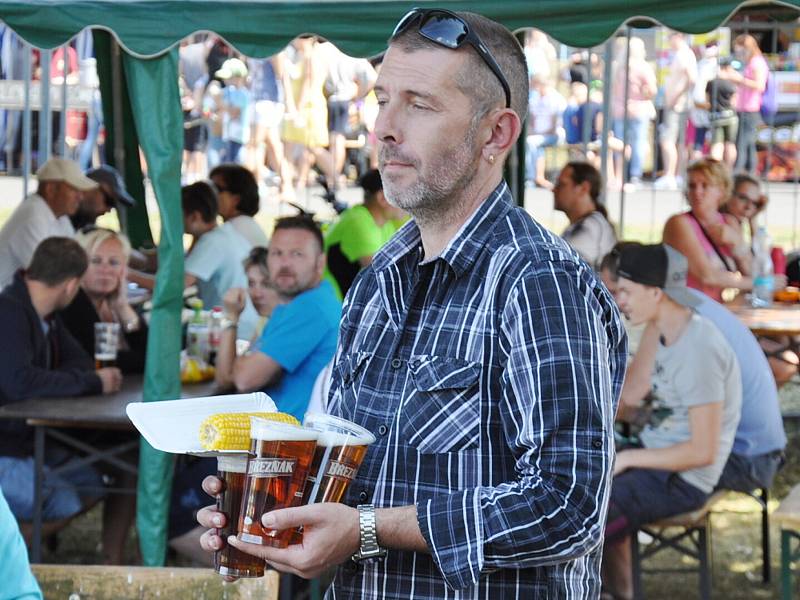 Ze Rtyňských slavností, které se konaly během prvního prázdninového víkendu v obci na fotbalovém hřišti.