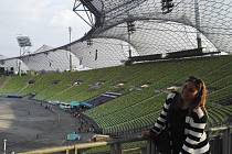 Petra Šubrtová na Olympia stadionu v Mnichově, který je od obchodního centra, kde řádil střelec, jednu stanici metrem.