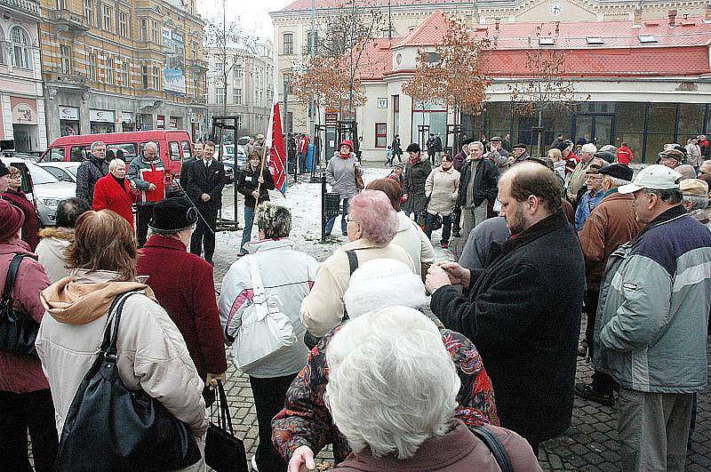 Mítink KSČM v centru Teplic