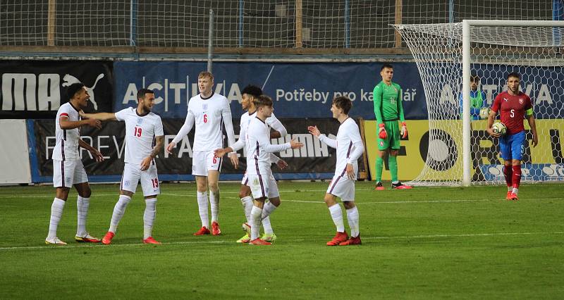 Před parádní kulisou se hrál v Teplicích zápas U20 mezi ČR  a Anglií. Ostrované vyhráli 5:0.