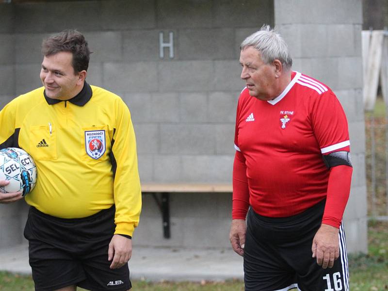 Rtyně porazila Trnovany 5:0, na 15 minut nastoupil i 70letý předseda Josef Hliba.