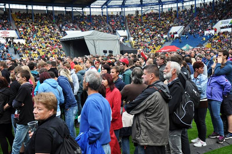 Koncert kapely Kabát na Stínadlech