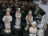 Figurální porcelán je doménou duchcovské manufaktury.