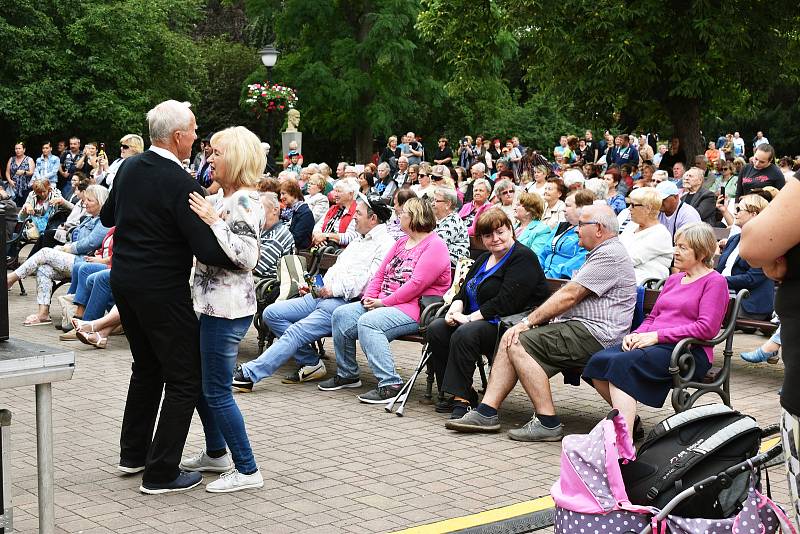 Koncert  v Šanovské mušli v Teplicích.