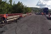 Oprava mostu v Bystřanech.