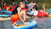 Na jezeře Milada se uskutečnil první ročník závodu na paddleboardech Milada SUP Race.