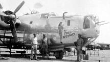 Letoun LIBERATOR B-24 G 42 – 78432 jménem „Final Approach“ po opakovaném zásahu flakem havaroval u vesnice Radovesice nedaleko od Mukova.