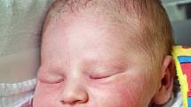 Mamince Adéle Bubeníkové z Teplic se 18. srpna ve 4.37 hod. v teplické porodnici narodil syn Milan Vaněček. Měřil 49 cm a vážil 3,30 kg.