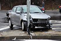 Dopravní nehoda na frekventované křižovatce Masarykova - Hrázní na Hrázi dvou osobních automobilů, která stala v pondělí v půl 9 ráno.