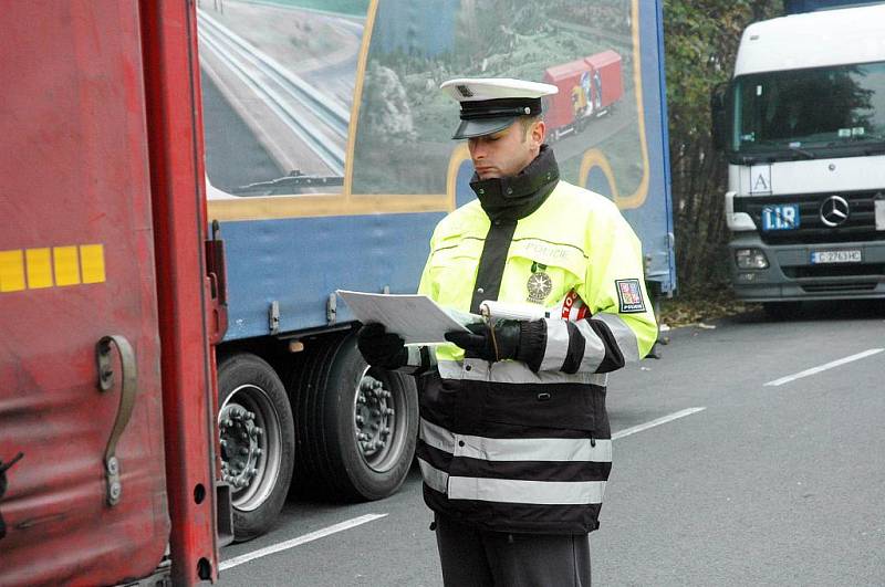 Vedení policie naordinovalo hlídkám v terénu celostátně koordinovanou dopravně bezpečností akci na silnicích