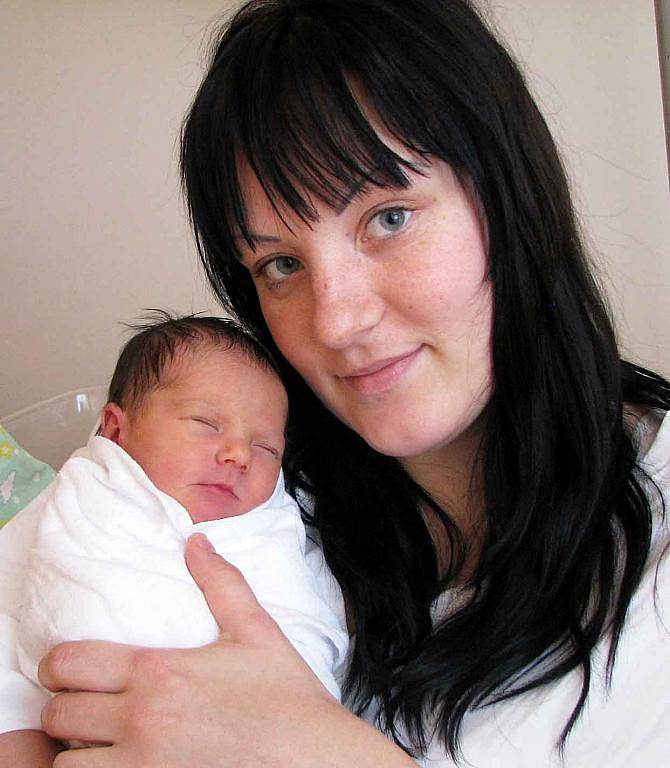 Šárce Jakobové z Krupky se v teplické porodnici 20. listopadu ve 23.45 hod. narodila dcera Miluše Jakobová. Měřila 50 cm a vážila 2,60 kg.