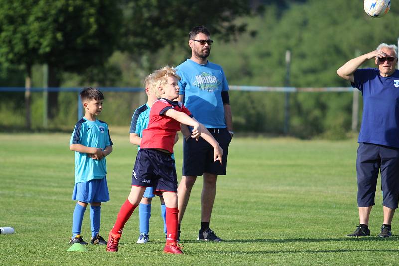 Satelitní turnaj přípravek v Ohníči, kterého se zúčastnil domácí tým (modré dresy), Krupka (červené dresy) a Proboštov (bílé dresy).