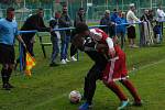 Okresní derby v krajském přeboru mělo výbornou úroveň. Z výhry 2:1 nad Sokolem Srbice se radovali domácí fotbalisté Baníku Modlany.