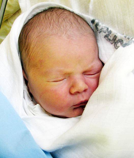 Mamince Petře Šoltésové z Teplic se 17. ledna ve 14.10 hod. v teplické porodnici narodil syn Jan Šoltés. Měřil  50 cm a vážil 3,80 kg.