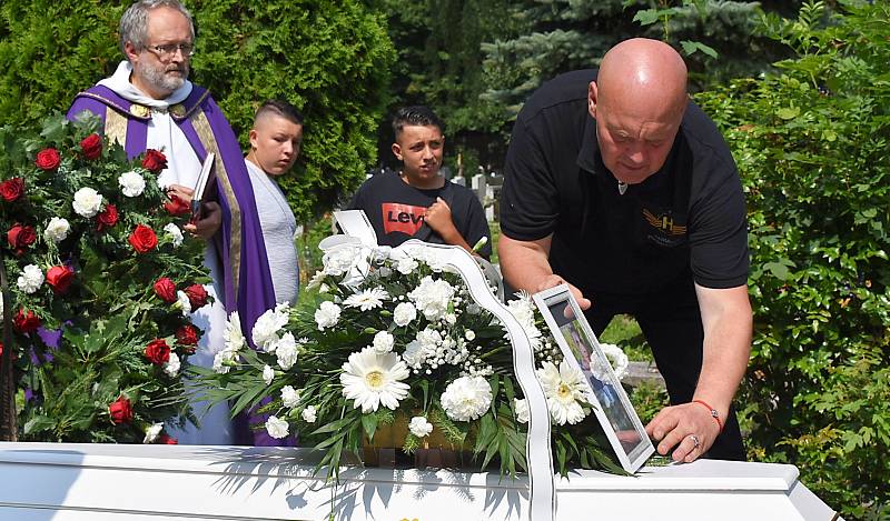 Poslední rozloučení a pohřeb Stanislava Tomáše v Teplicích