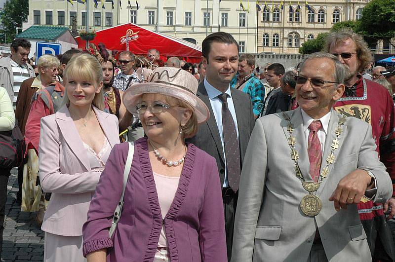 Oficiální start Lázeňské sezony s číslem 857 obstaralo tradičně svěcení pramenů a průvod. 